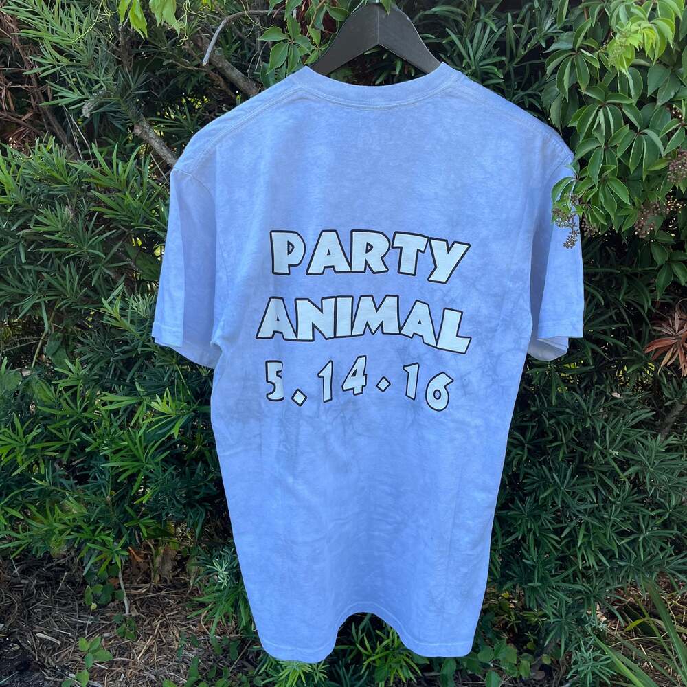PARTY ANIMAL GRAPHIC Panda The Mountain TEE ON WHITE  SIZE M